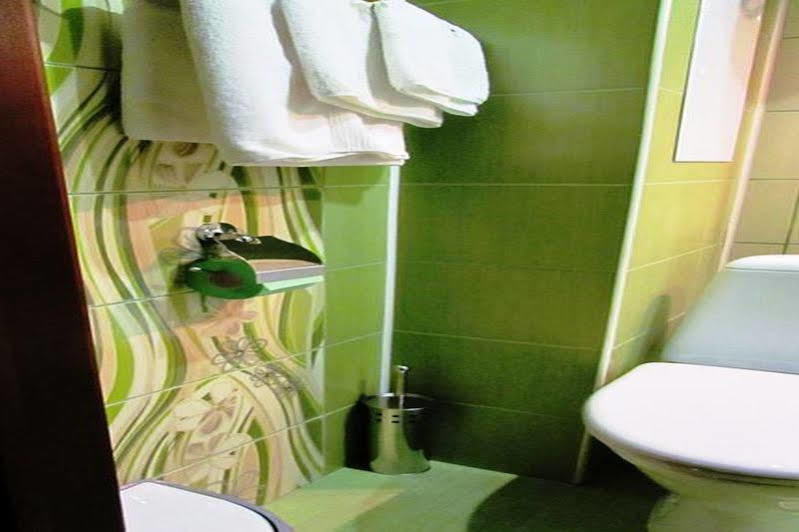 Paradise Hotel Gomel Eksteriør bilde